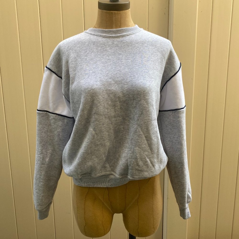 Brandy Melville Sweatshirt